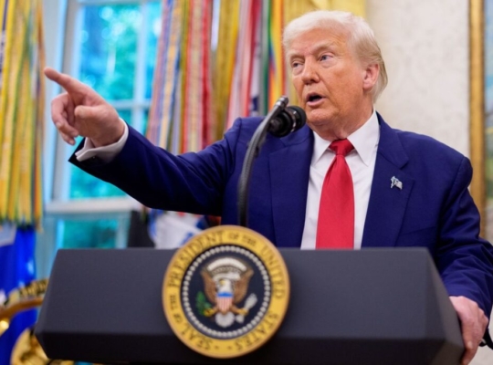 Trump advierte que destruirá completamente a Hamás si no entrega el control de Gaza