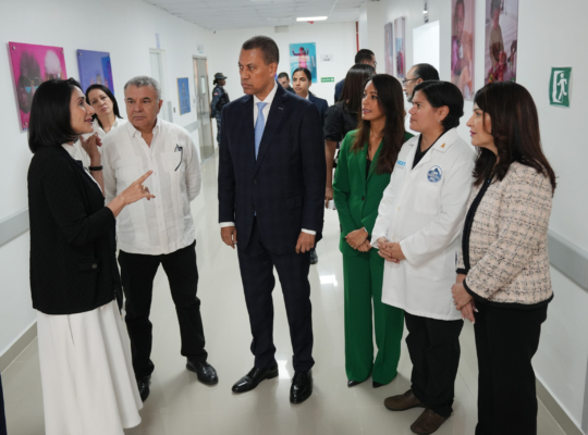 INDOTEL conecta unidad de Oncología Pediátrica del INCART; niños podrán acceder a internet mientras reciben tratamiento contra cáncer