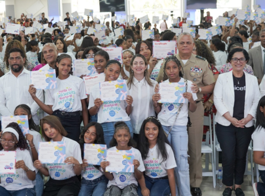 Dirección de Desarrollo Social Supérate graduó 1,187 niñas y adolescentes del proyecto “Club de Chicas”, junto con Unicef y KOICA