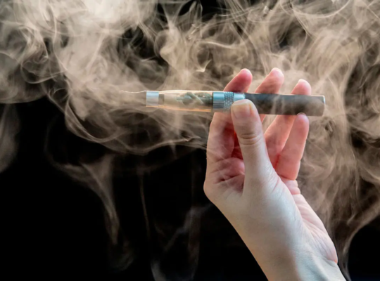 OMS preocupada por la nueva adicción de los niños al cigarrillo electrónico