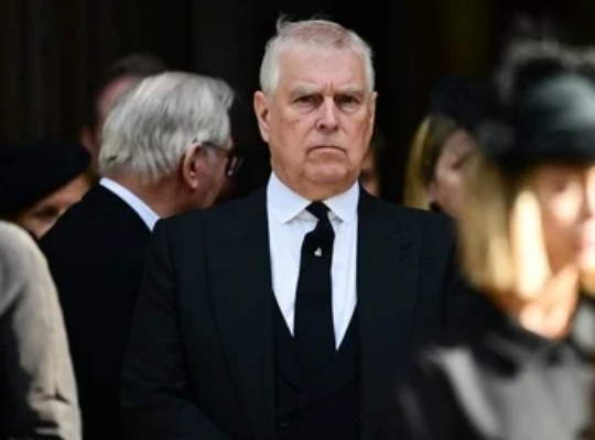 La familia de Virginia Giuffre celebra la renuncia del Príncipe Andrés a su título nobiliario: «Está empezando a hacerse justicia»