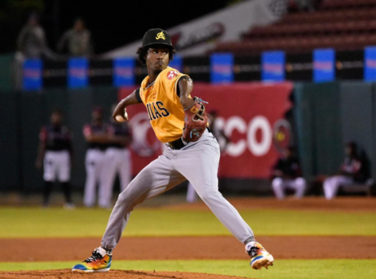 Jorge Tavárez gana su primer juego en Lidom y las Águilas derrotan a los Gigantes
