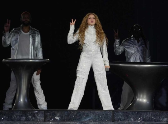 Billboard reconoce a Shakira como la artista latina más taquillera de la historia