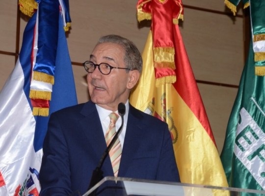 García Fermín exhorta a nuevos profesionales a liderar con ética e innovación en graduación de CEF. –Santo Domingo