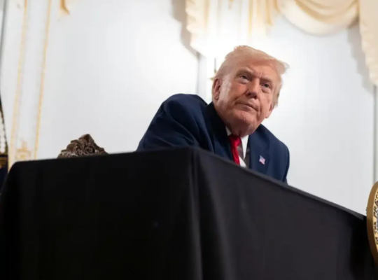 Trump advierte a Maduro que EE.UU. “multiplicará” acciones militares si no abandona Caracas en breve