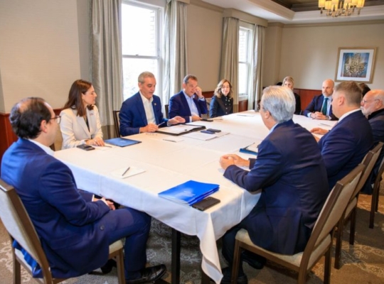 Presidente Abinader inicia agenda en San José con reunión bilateral junto al CEO de Mysilicon Compass Ian Steff