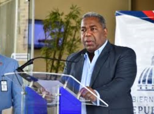 Tony Peña revela no participará en entrega de bonos y ayudas navideñas por respeto a sus aspiraciones