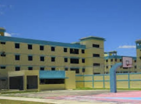 Trasladan primer grupo de reclusos desde La Victoria al nuevo Centro de Corrección Las Parras