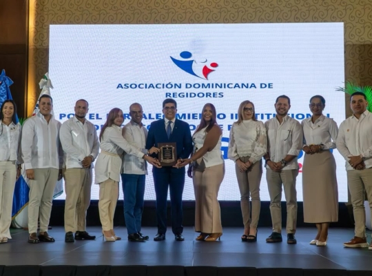 Dío Astacio destaca liderazgo y modernización de la gestión municipal en el VII Congreso Nacional de ASODORE