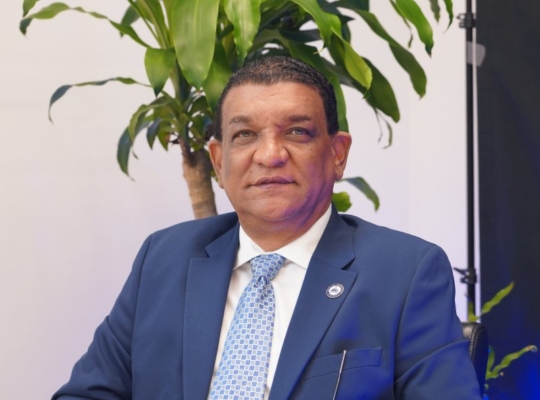 Moringlane: la misión humana detrás de la llegada de medicamentos de alto costo al país