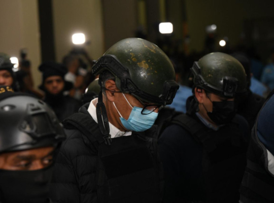 Tribunal impone prisión preventiva en contra de Santiago Hazim y otros implicados