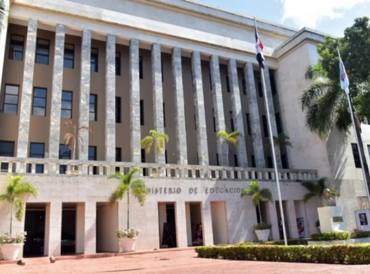 El 4 por cientoeducacion de Educación dejaría de ser solo del Minerd y se repartiría en todo el sistema educativo