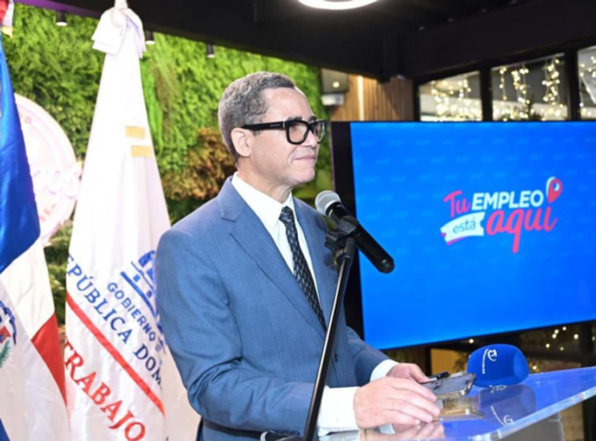 Ministro Eddy Olivares anuncia la mayor jornada de empleo en Santiago “Tu Empleo está Aquí”