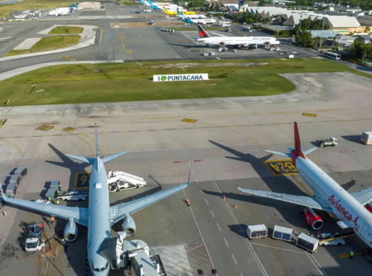 Aeropuerto de Punta Cana alcanza un nuevo récord con 896 vuelos semanales y consolida su liderazgo en la región