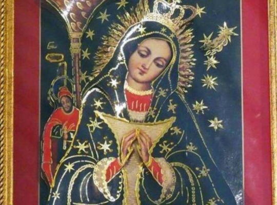 Dominicanos piden a la Virgen paz, amor y cero corrupción