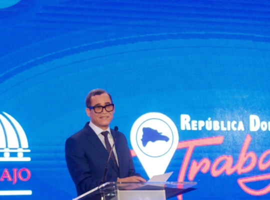Eddy Olivares lanza programa “RD Trabaja” para impulsar la inserción laboral formal en el país