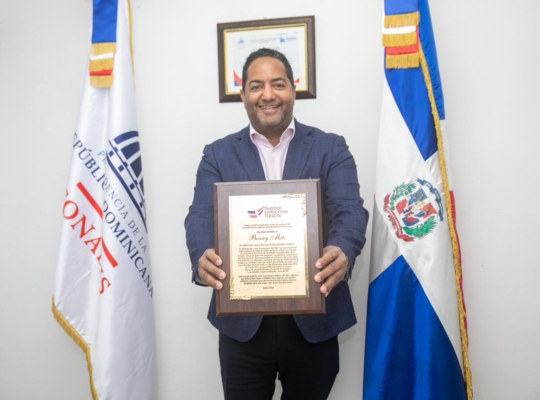 Benny Metz, presidente de CONADIS: Funcionario Público del Mes