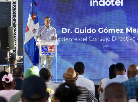 Indotel lleva fibra óptica y formación digital a Hondo Valle con nueva Sala Digital