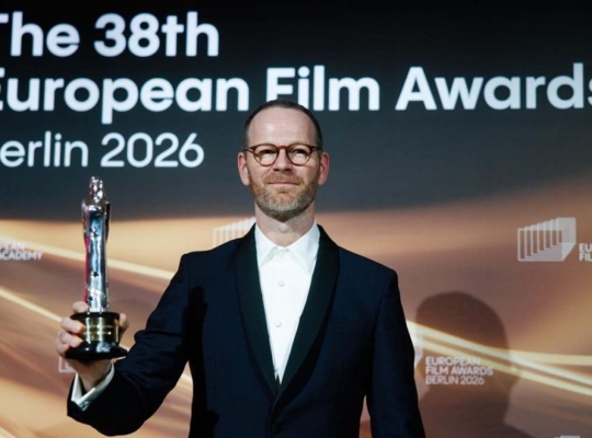 ‘Sentimental Value’ brilla por calidad y ‘Sirat’, por técnica, en Premios de Cine Europeo