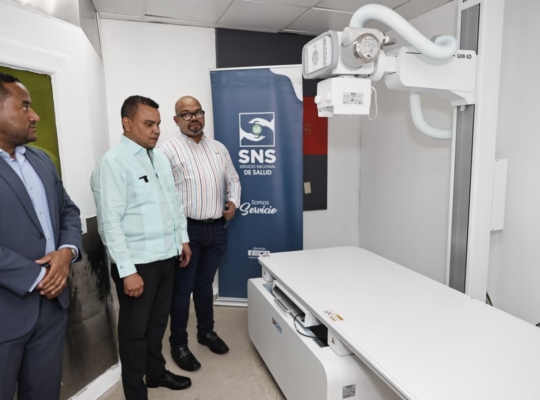 SNS entrega modernos equipos médicos al Hospital Traumatológico Dr. Darío Contreras