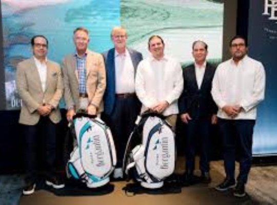 Punta Bergantin presenta vision del vampo de golf junto a Dave Love III y Beau Welling