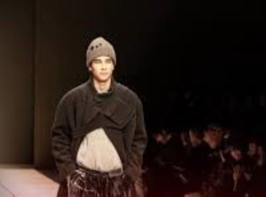 Juanel Hernández desfilar para Giorgio Armani en Milán «Lo que un día fue un sueño hoy es una realidad»