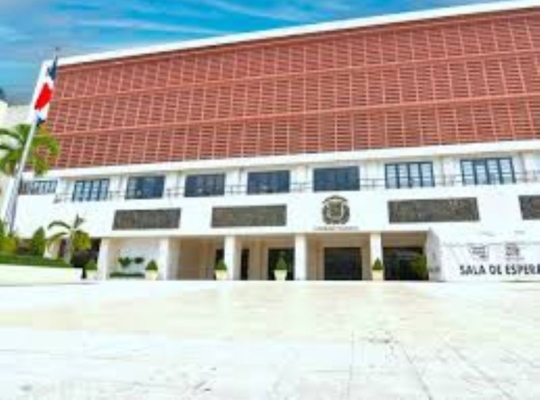 A contrarreloj: legisladores buscan despachar reforma laboral antes de concluir la legislatura