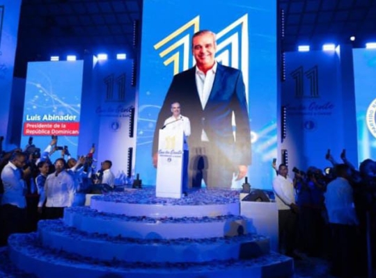 En Santiago, el oficialismo exhibe músculo político con Paliza, Collado, Carolina Mejía  de forma virtual y otras figuras clave como Víctor D’Aza y su “Team D’Aza” que  marcaron presencia de estructura y territorio