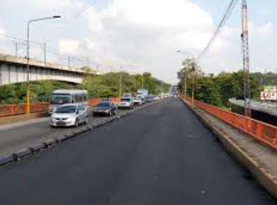 Accidente múltiple en el Puente Francisco J. Peynado (puente de Villa Mella) deja al menos cuatro heridos