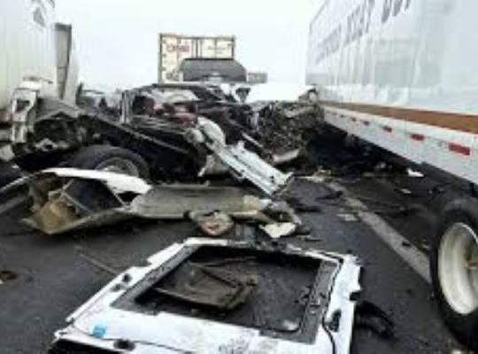 Diez esquiadores desaparecidos y seis atrapados tras una avalancha en California