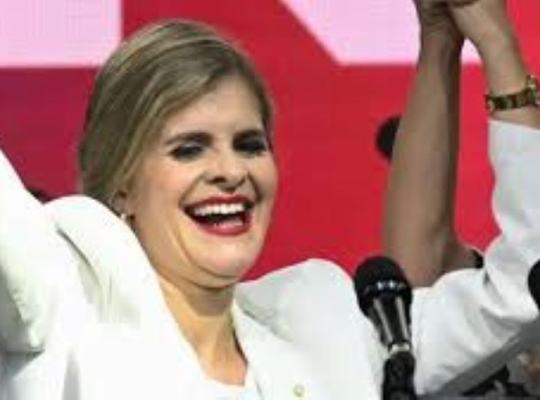 Fernández anuncia transformación irreversible y llama a la unidad política en Costa Rica