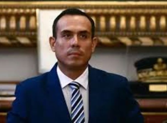 Por qué fue destituido José Jerí, el séptimo presidente de Perú en 10 años