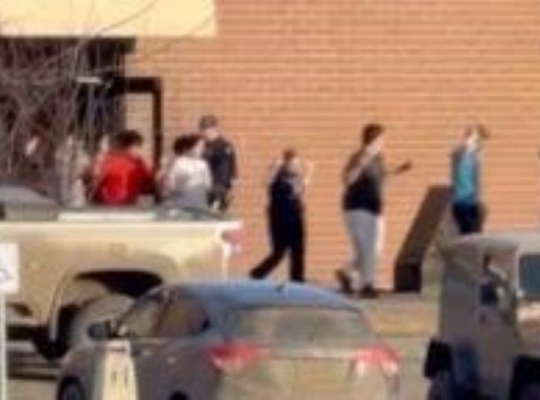 Tiroteo escolar en Canadá deja al menos nueve muertos y es el peor del país en décadas