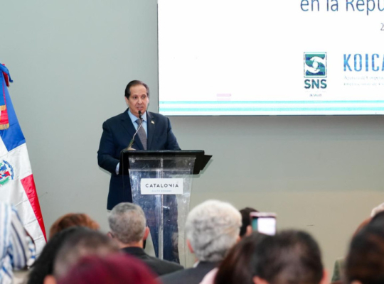 Víctor Atallah dice clínica donde falleció mujer en Santiago no estaba habilitada para cirugías