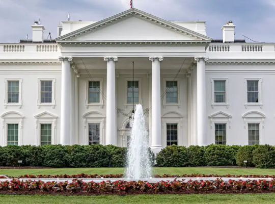 Cierran perímetro de la Casa Blanca por alerta de seguridad