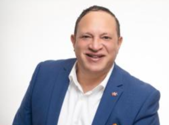 El votante no vota por el candidato