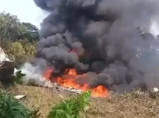90 fallecidos por accidente de avión de la Fuerza Aérea en Colombia