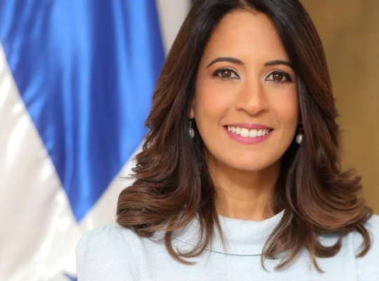 Julissa Cruz asume nuevo cargo en CAF tras 25 años de servicio en Indotel