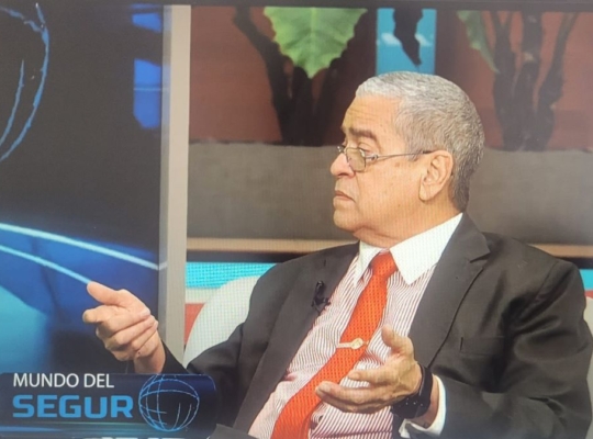 Médico advierte sobre la importancia de la prevención para reducir la mortalidad infantil y mejorar la atención materna en el país