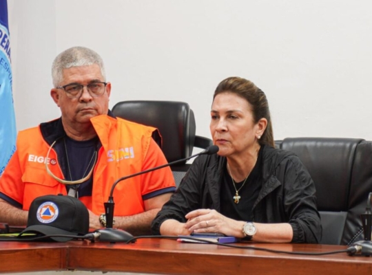 Carolina Mejía informa intervención en varios sectores del DN tras fuertes lluvias