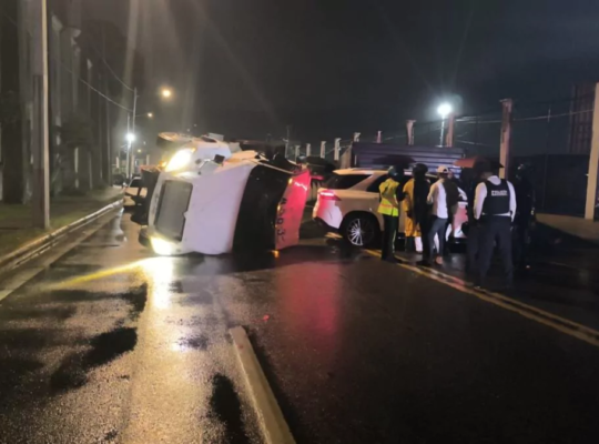 El Gran Santo Domingo amanece colapsado por intensas lluvias provocadas por vaguada