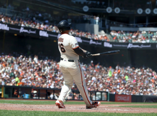 Devers da un cuadrangular con las base llenas y los Gigantes superan Medias Blancas