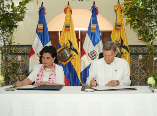 Cancillería dominicana fortalece vínculos con Ecuador y apuesta por mayor integración económica