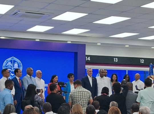 Presidente Abinader y rector Editrudis Beltrán inauguran histórica transformación de la UASD