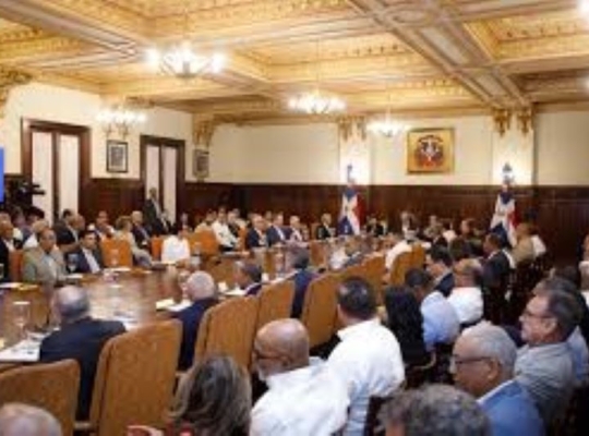 Gobierno impulsa ajuste fiscal desde el quincuagésimo séptimo Consejo de Ministros