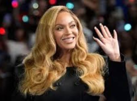 La Met Gala regresa con Beyoncé, lujo y polémica por el patrocinio de Jeff Bezos