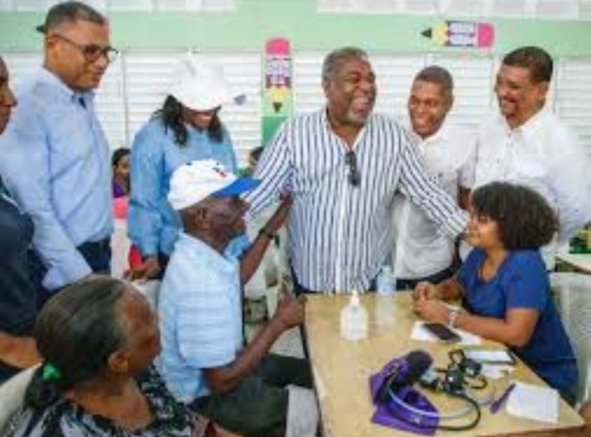 Tony Peña Guaba: el precandidato que algunos subestiman, pero que sigue creciendo silenciosamente en la base del PRM