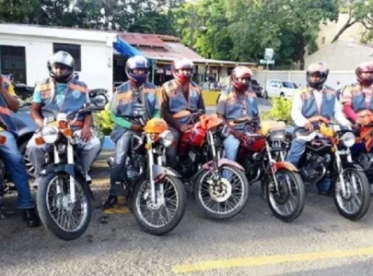 Requisitos que debe cumplir un motorista para dar servicio en una parada