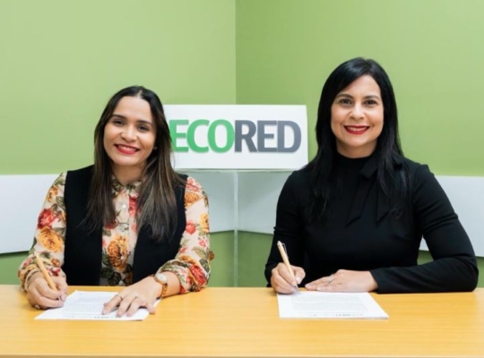 Ecored y WCA-RD acuerdan impulsar formación y transparencia empresarial