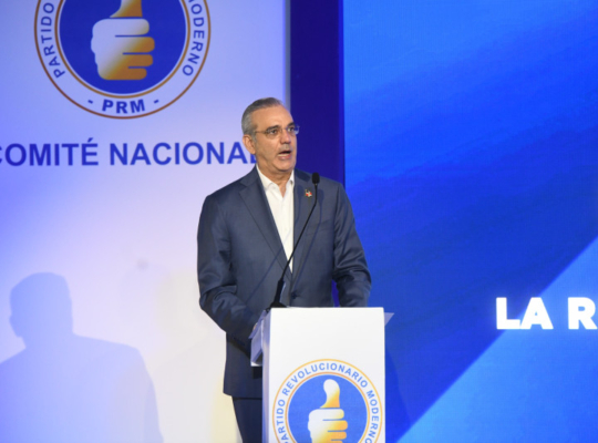 Abinader recuerda al PRM que su misión es servir a la democracia y devolver la esperanza a los dominicanos